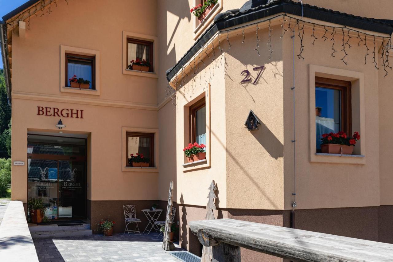 Berghi Hotel And Apartments Краньска Гора Экстерьер фото